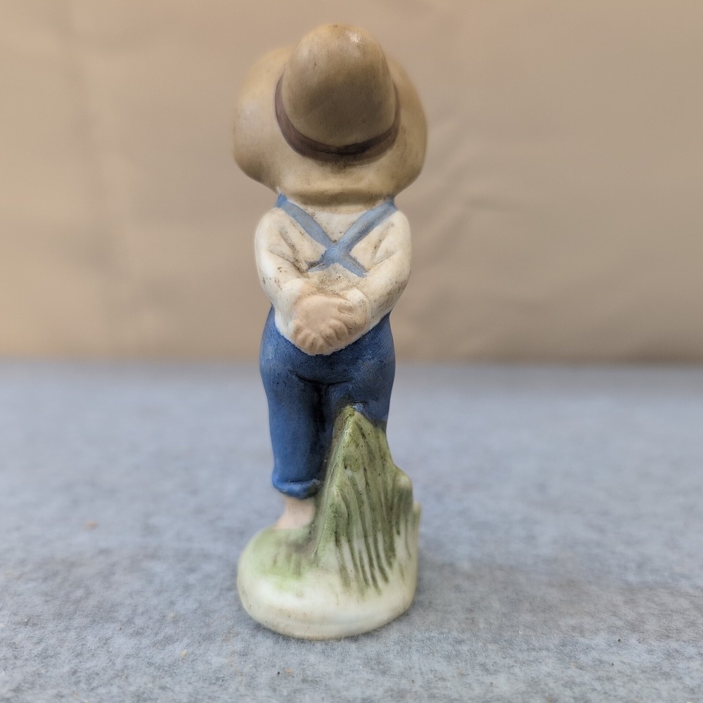 Vintage Ceramic Figurine Boy Straw Hat‎ Overalls Barefoot Rustic Farm Country - Picture 2 of 3
